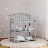 Graco Changing Table with Bonus Water-Resistant Change Pad