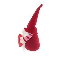 Façon de célébrer le gnome de tissu de la Saint-Valentin, rouge