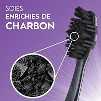 Brosses à dents au charbon Oral-B Thérapie blanchissante, souple 2 unités