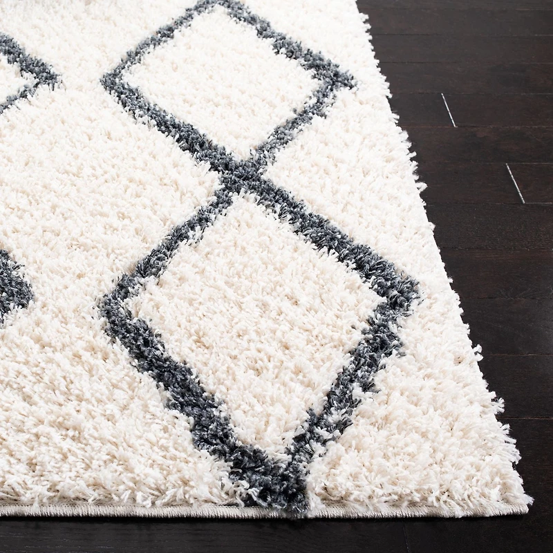 Safavieh Venus Nanda Geometric Shag Area Rug