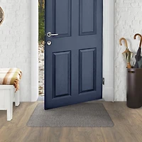 Tapis Encore gris de 18 po x 30 po