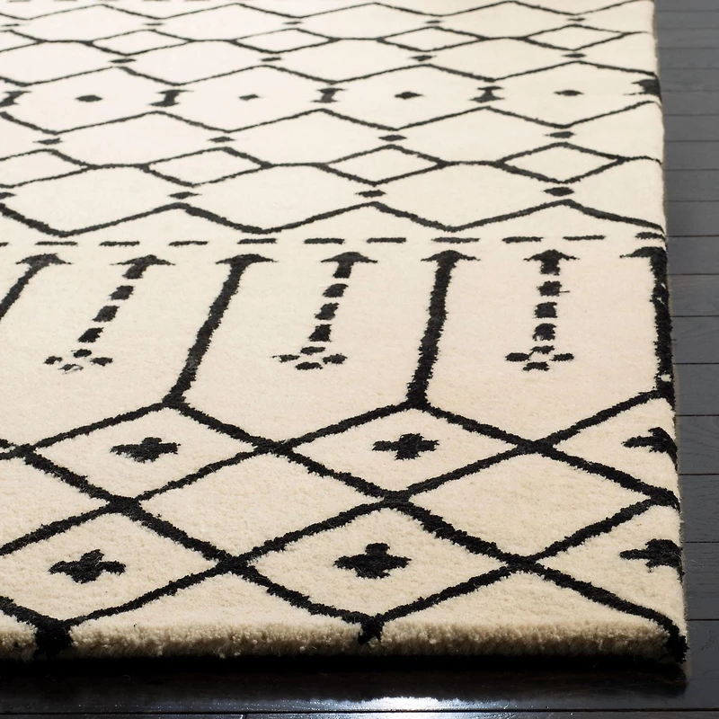 Safavieh Himalaya Darin Geometric Area Rug