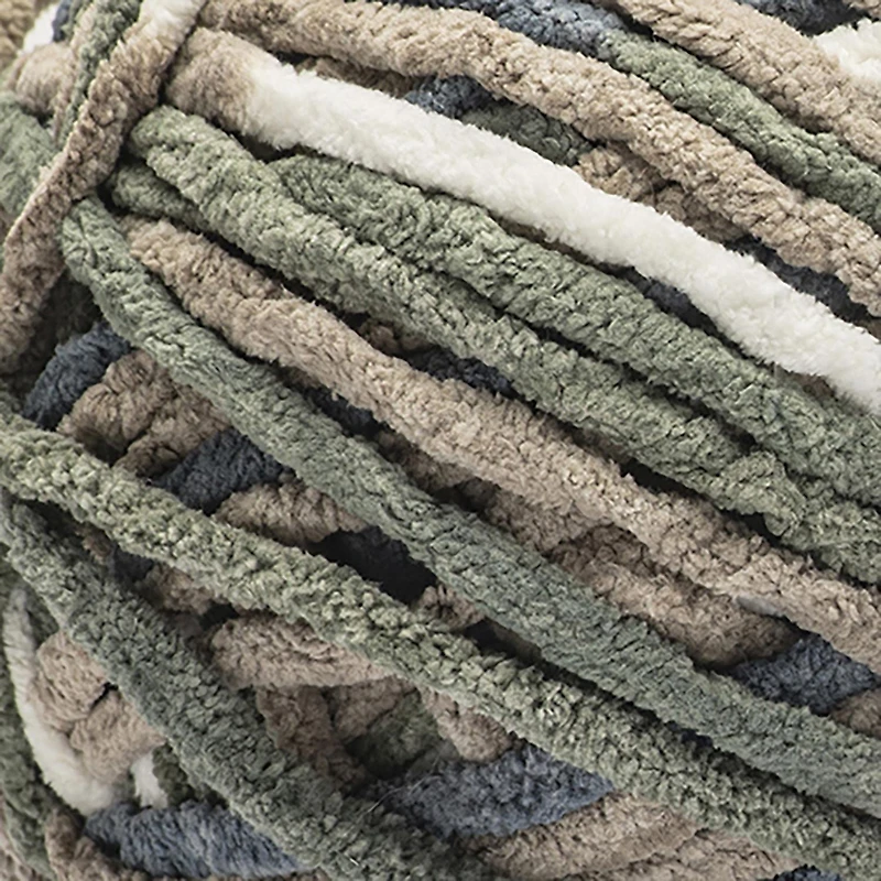 Bernat® Blanket™ #6 Super Bulky Polyester Yarn, Mist 10.5oz/300g, 220 Yards