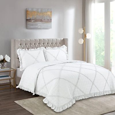Marina Decoration Lush Ruffled Textured Shabby Chic Stitching Coverlet Bedspread Ultra Soft Solid Summer Embroidered Quilt Set with Quilted Shams