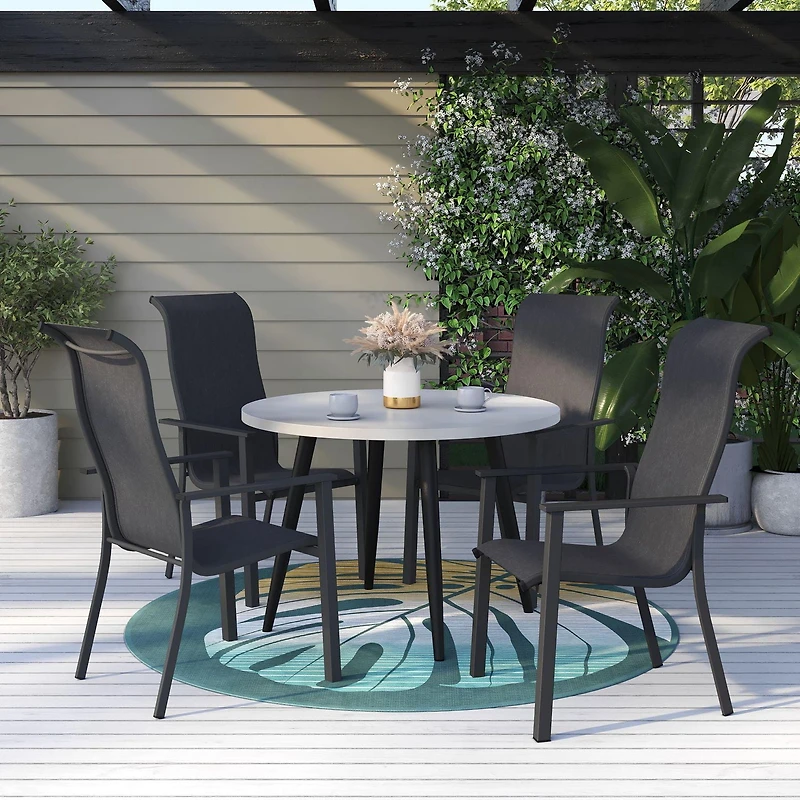 Chaise empilable pour patio Charleston Mainstays - Noir