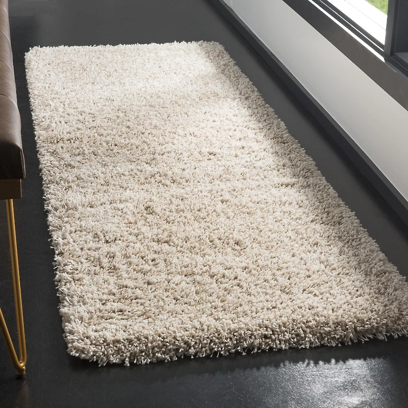 Safavieh California Solid Plush Shag Area Rug