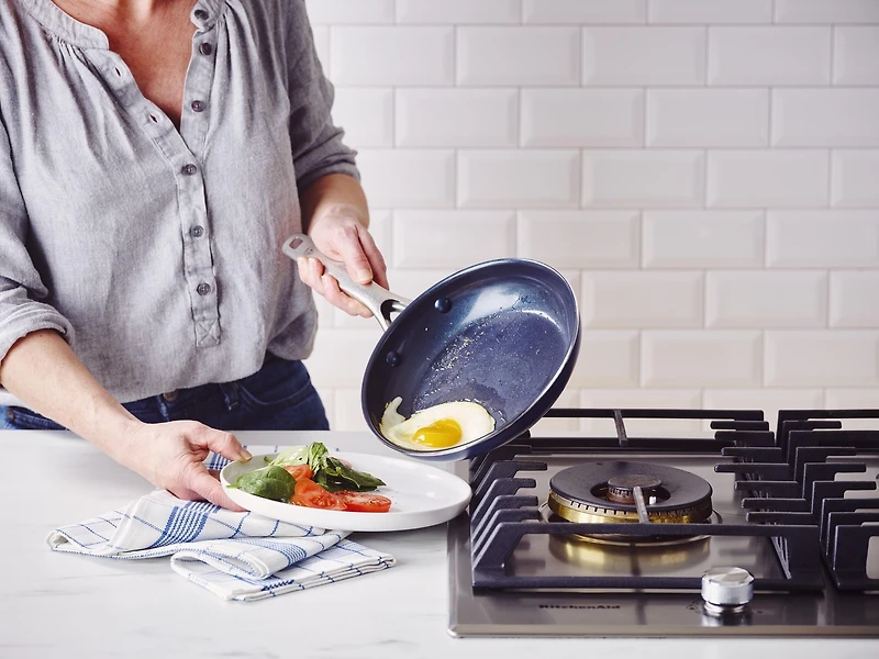 Poêle à frire antiadhésive céramique Blue Diamond de 12" Poêle à frire antiadhésive céramique Blue Diamond de 12"