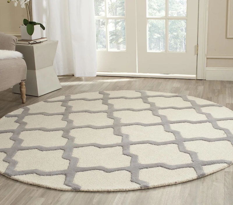 Safavieh Cambridge Liam Geometric Area Rug