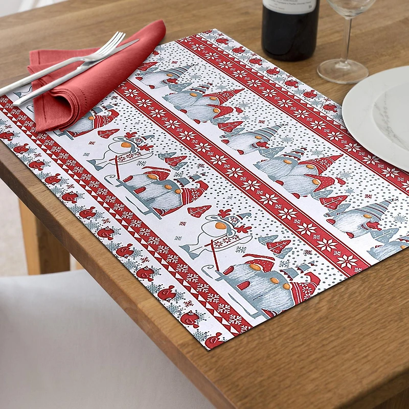 Cotton Fused Placemat Gnome Trio - Set of 12