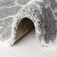 Safavieh Fontana Hilda Geometric Plush Shag Area Rug