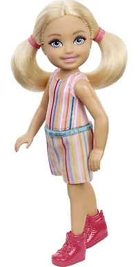 La poupée Chelsea Barbie et ses amis