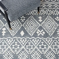 Safavieh Pyramid Henrietta Geometric Area Rug