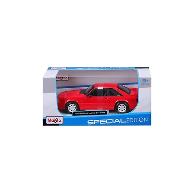 Collection de véhicules spéciaux moulés sous pression Maisto 1:24 - Ford Mustang SVT Cobra 1993
