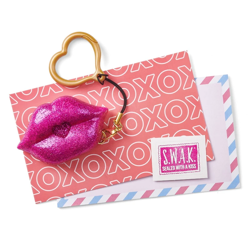 S.W.A.K. Version 1 - Glimmer Kiss - Porte-clefs interactif à embrasser - Par WowWee