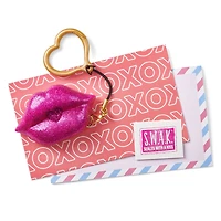 S.W.A.K. Version 1 - Glimmer Kiss - Porte-clefs interactif à embrasser - Par WowWee