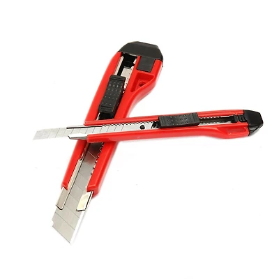 Swiss Tech 18mm and 9mm Snap Off Knife Set, SK5 steel for extra sharpener