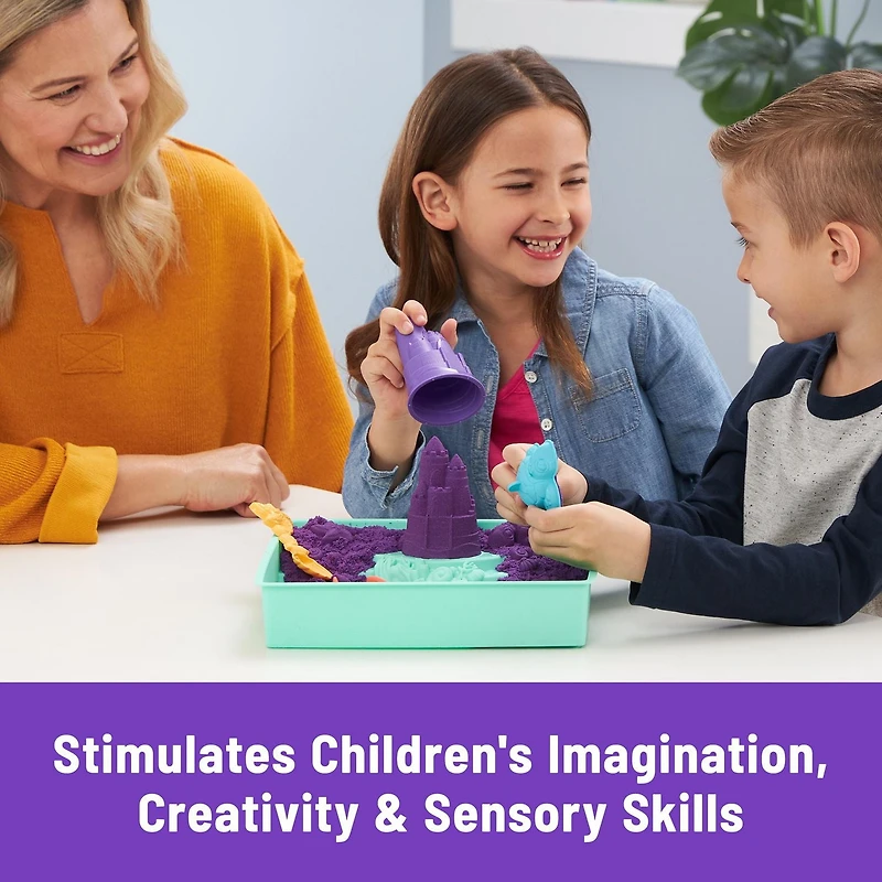 Kinetic Sand Sandbox Set, 1lb Purple Play Sand, Sandbox Storage, 4 Molds and Tools, Sensory Toys for Kids Ages 3+