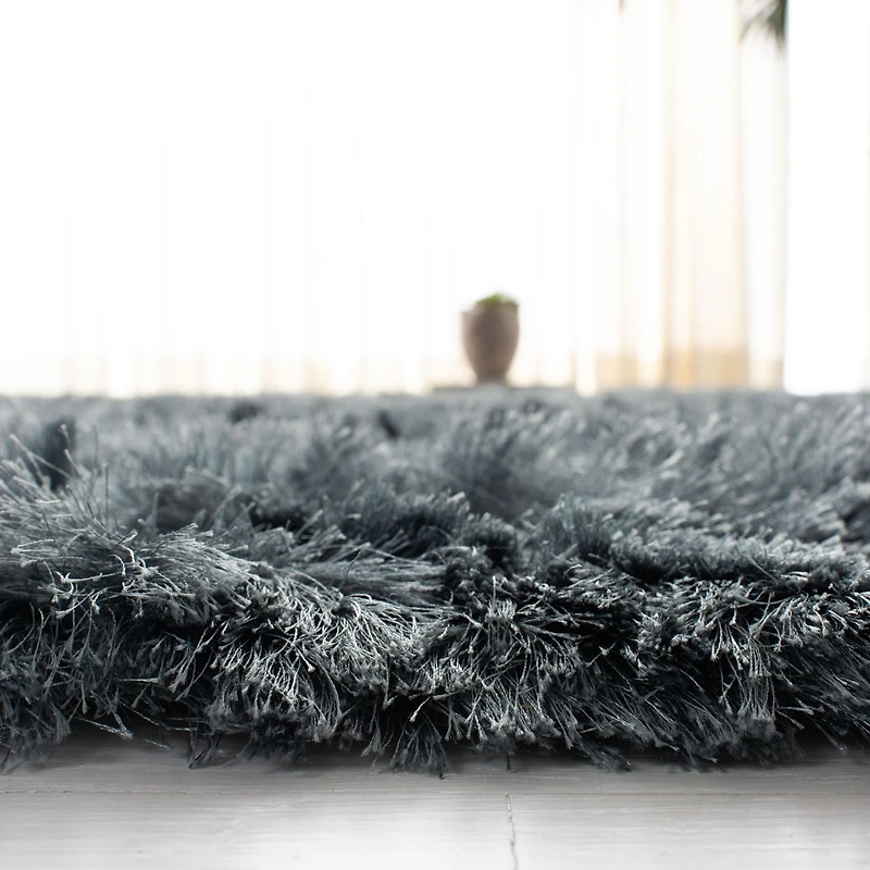 Safavieh Ocean Trellis Solid Plush Shag Area Rug