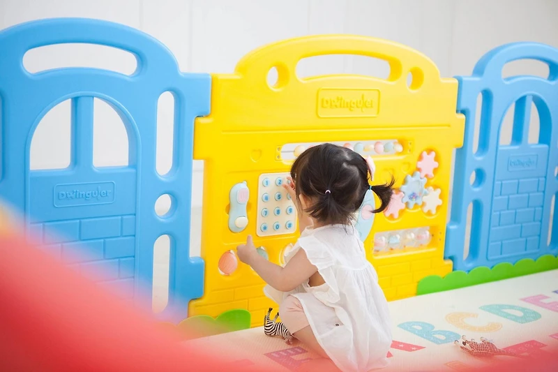 Dwinguler Rainbow Castle Kids Play Room