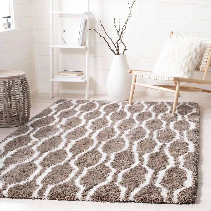 Safavieh Barcelona Melinda Geometric Shag Rug