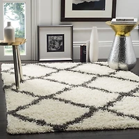 Safavieh Dallas Logan Geometric Shag Area Rug
