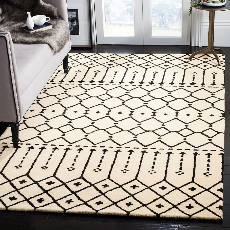 Safavieh Himalaya Darin Geometric Area Rug