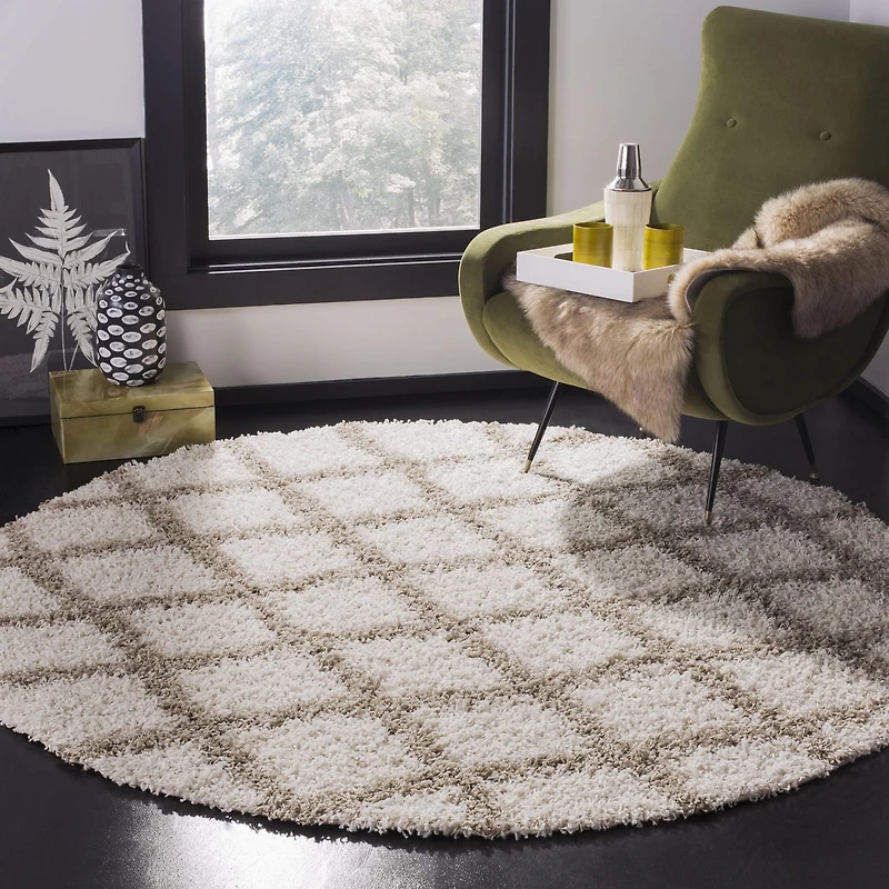 Safavieh Layla Geometric Plush Shag Area Rug