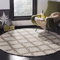 Safavieh Layla Geometric Plush Shag Area Rug
