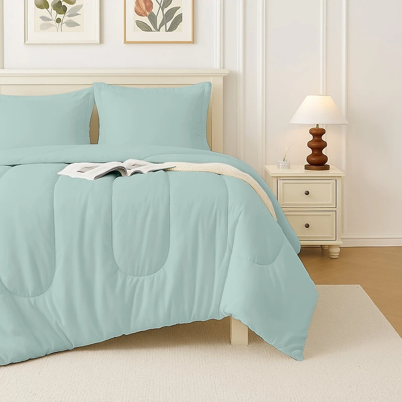 Beddora Ensemble de Lit 7 Pcs – Comprend une Couette, 2 Taies d'Oreiller, un Drap Plat, un Drap-Housse et 2 Taies d'Oreiller – Ultra-Doux, Toutes Saisons, Grand – Blanc Éclatant