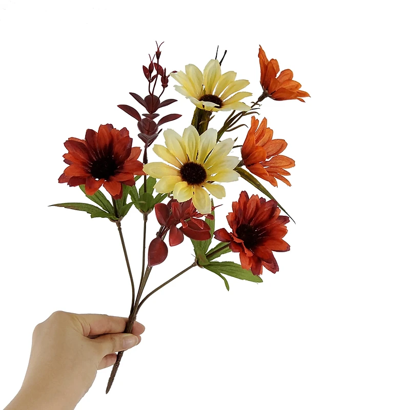 Boutonnière artificielle mixte de marguerites intérieure Mainstays de 35,56 cm, couleur orange MAINSTAYS PL MARGUERITE ORANGE