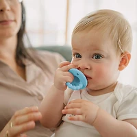 Sucette et jouet de dentition Softees™ de Nûby™, Fait à 100 % de silicone souple Ensemble de 2