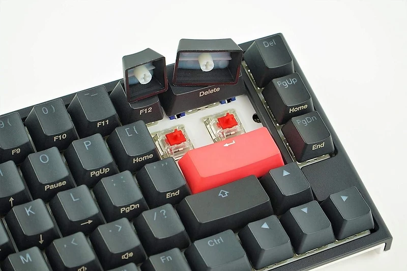 Ducky One2 65% Clavier RVB mécanique - Noir - MX Red