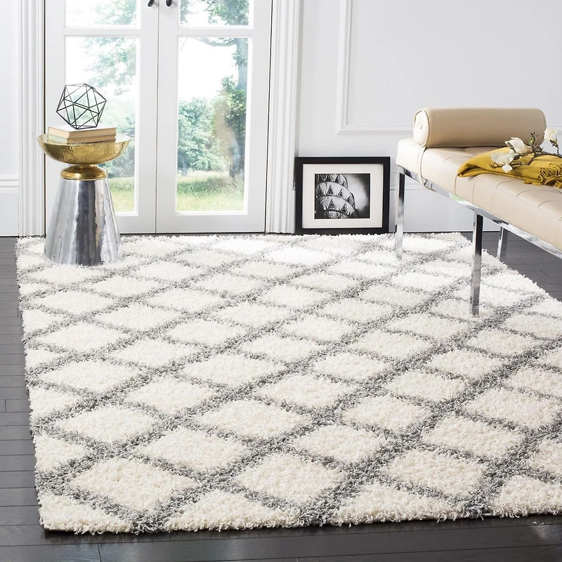 Safavieh Dallas Jerrie Geometric Shag Area Rug