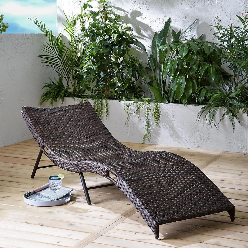 Chaise longue pliante en osier Belmont de hometrends