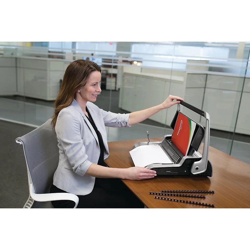 Quasar™+ 500 Perforelieuse manuelle avec kit de démarrage