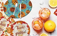 Pumpkin Face Oval Paper Plates, 8CT