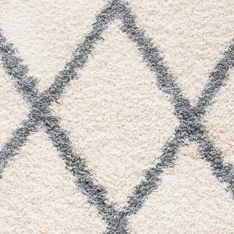Safavieh Venus Quincy Geometric Trellis Shag Area Rug