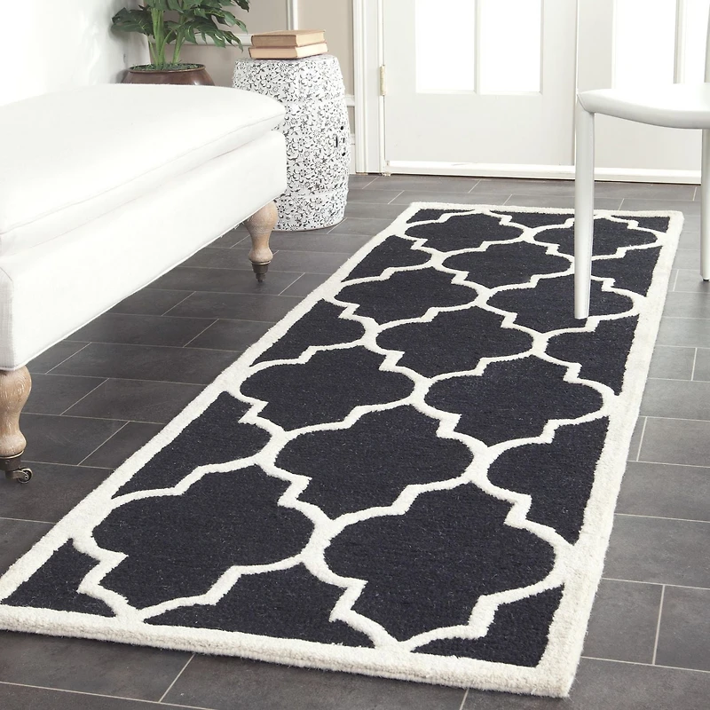 Safavieh Cambridge Kevin Geometric Area Rug