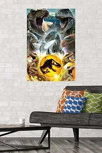 Jurassic World: Dominion Group 22,375" x 34" Affiche murale avec punaises, par Trends International