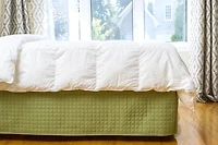 Jupe de lit double Grid de Gouchee Home – Jupe de lit matelassée couleur citron vert, microfibre douce brossée, 137 x 195 x 35 cm, lavable en machine