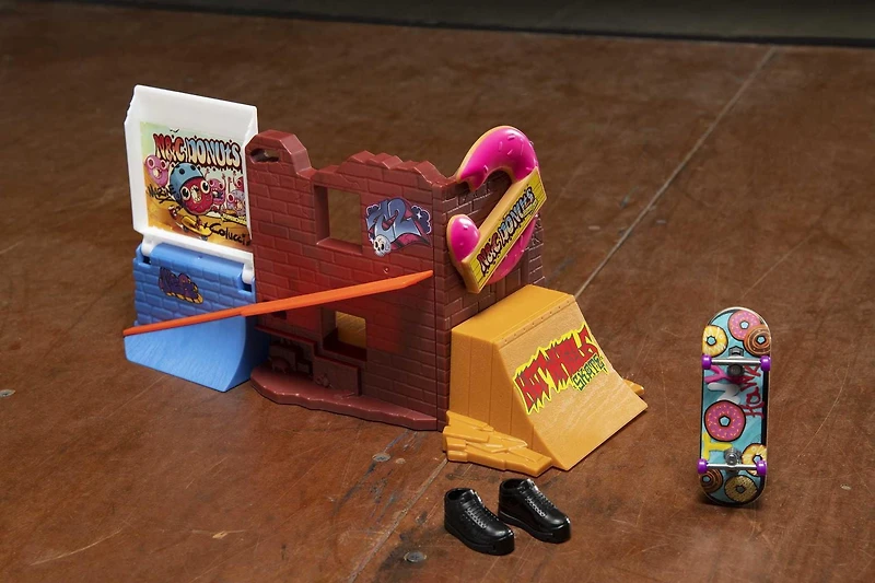 Hot Wheels Skate Donut Skatepark Playset