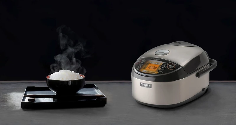 Zojirushi 5,5 tasses Cuiseur à riz haut de gamme à chauffage par induction sous pression NP-NWC10XB