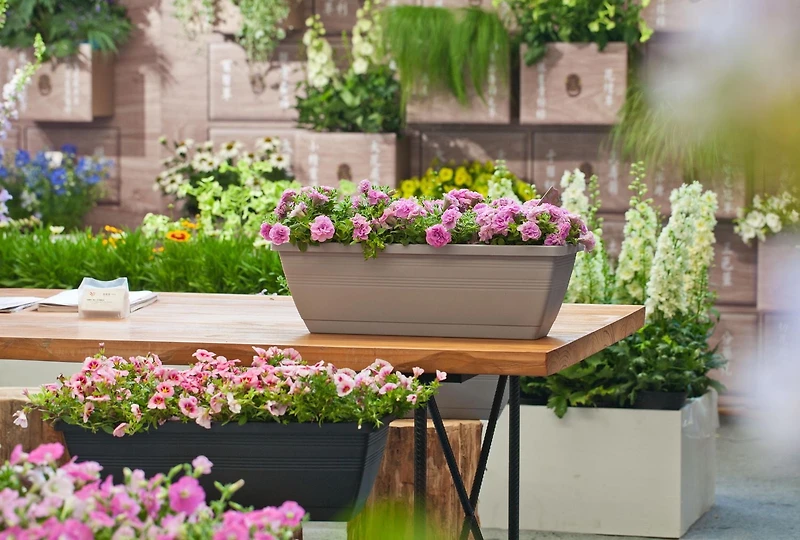 Hometrends Jardinière avec systèmed'auto-irrigation de 61 cm Jardinière avec systèmed'auto-irrigation de 61 cm