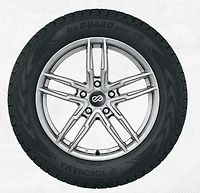 Yokohama IceGuard G075 tire 235/55R20 102T winter tire