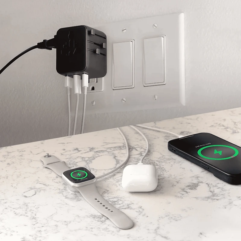 Adaptateur de voyage universel 20W Aluratek