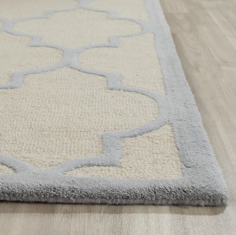 Safavieh Cambridge Kevin Geometric Area Rug