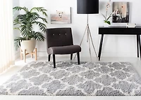 Safavieh Fontana Hilda Geometric Plush Shag Area Rug
