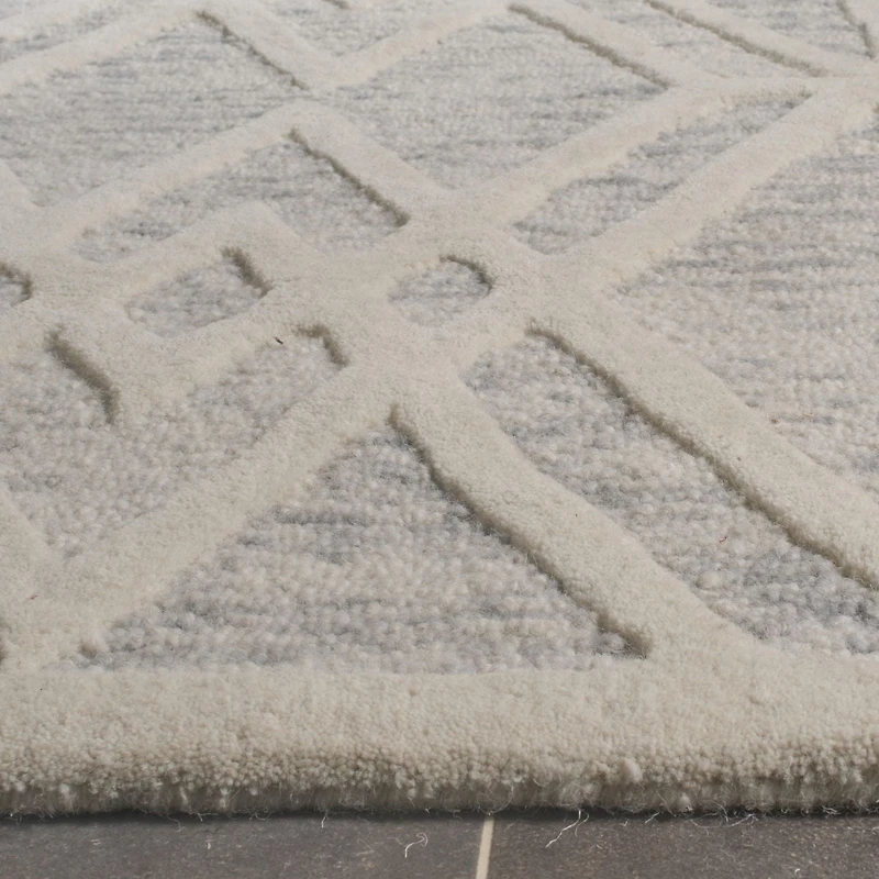 Safavieh Cambridge Rordan Faded Geometric Area Rug