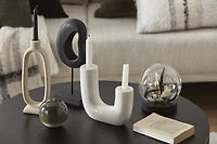 Bouclair Branches décorative dans un dôme en verre Coussin fausse fourrure à motif