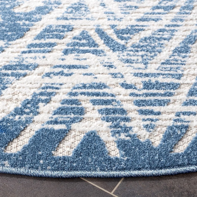 SAFAVIEH Cottage Ronni Chevron Indoor/Outdoor Area Rug